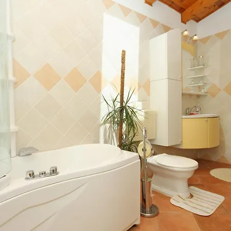 Seaside Family Friendly House With A Swimming Pool Mlini, Dubrovnik - 2145 Casa vacanze *